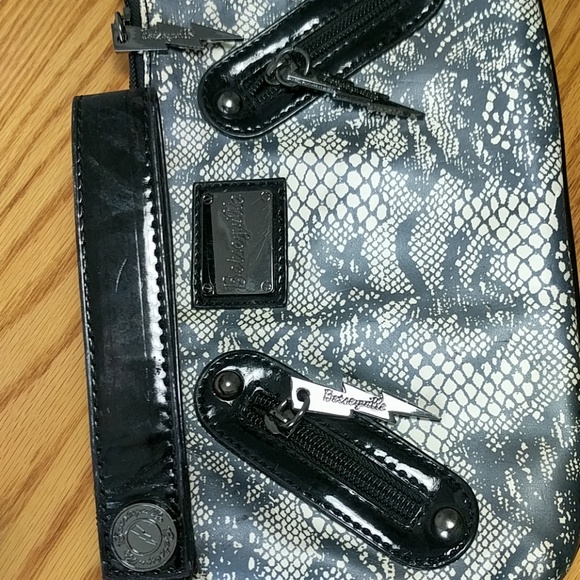 Betseyville wristlet Final Price - Picture 3 of 8